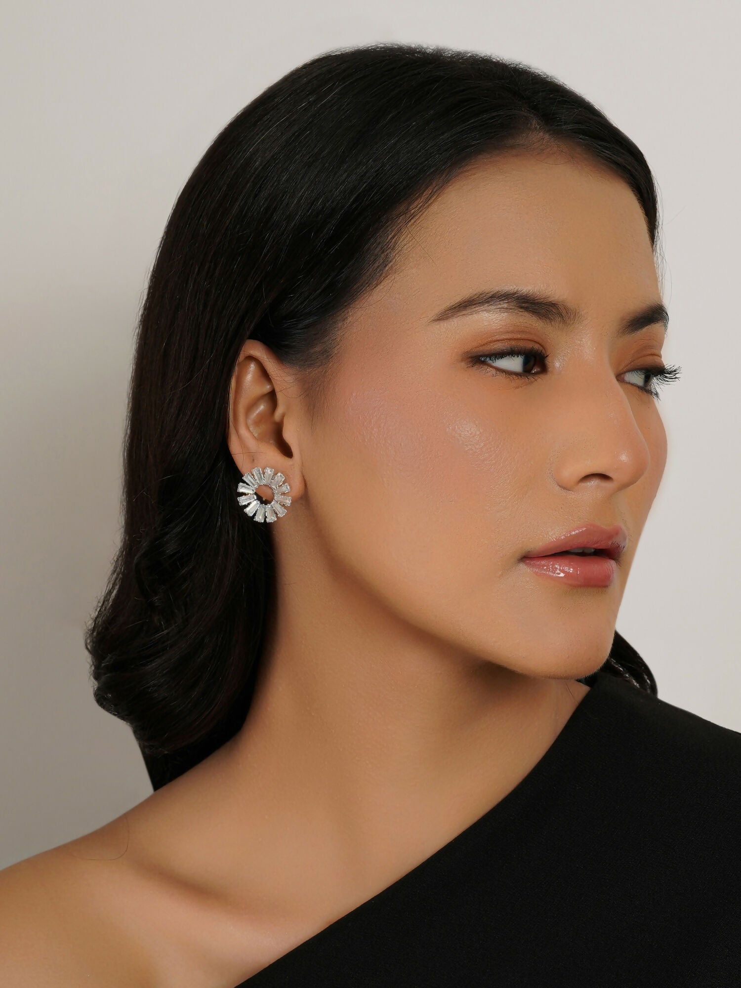stone stud (white) - Ruby Raang