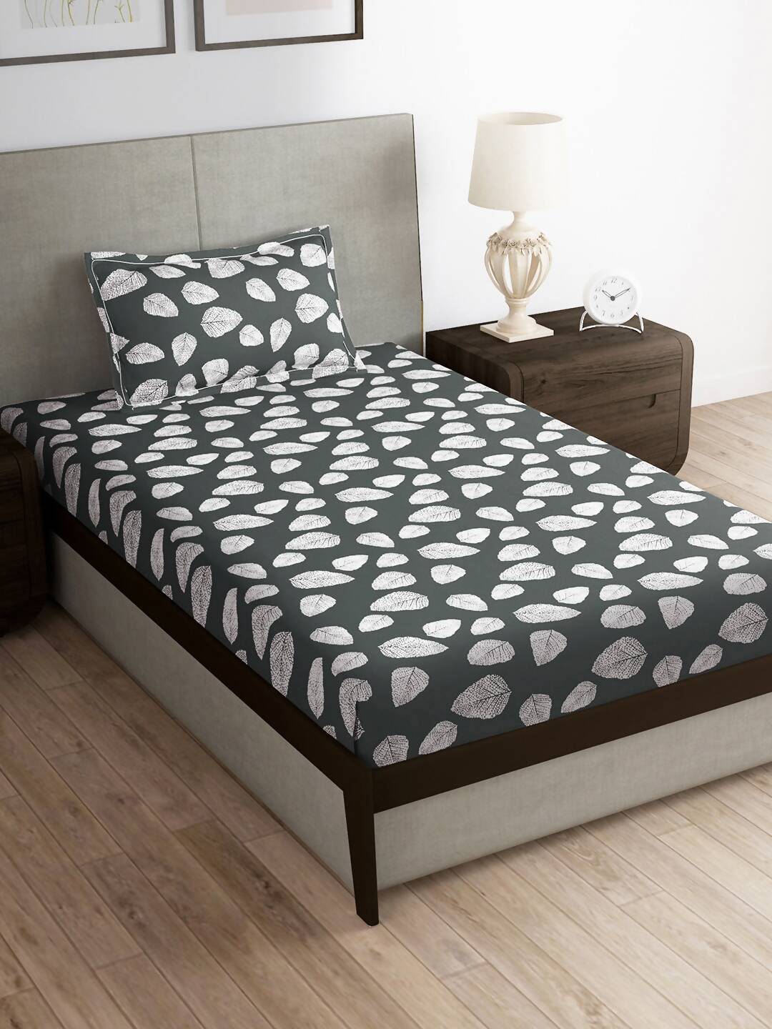 Story@home Arena Grey & White Floral Printed 180 TC Bedsheet & Pillow Covers 