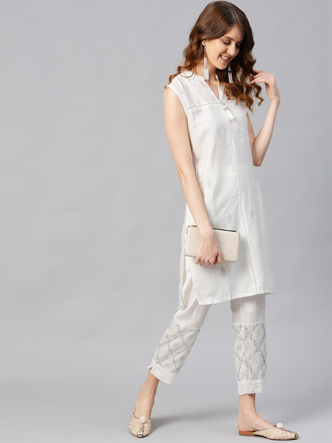 Juniper Women's White Viscose Rayon Embellished Kurta Set