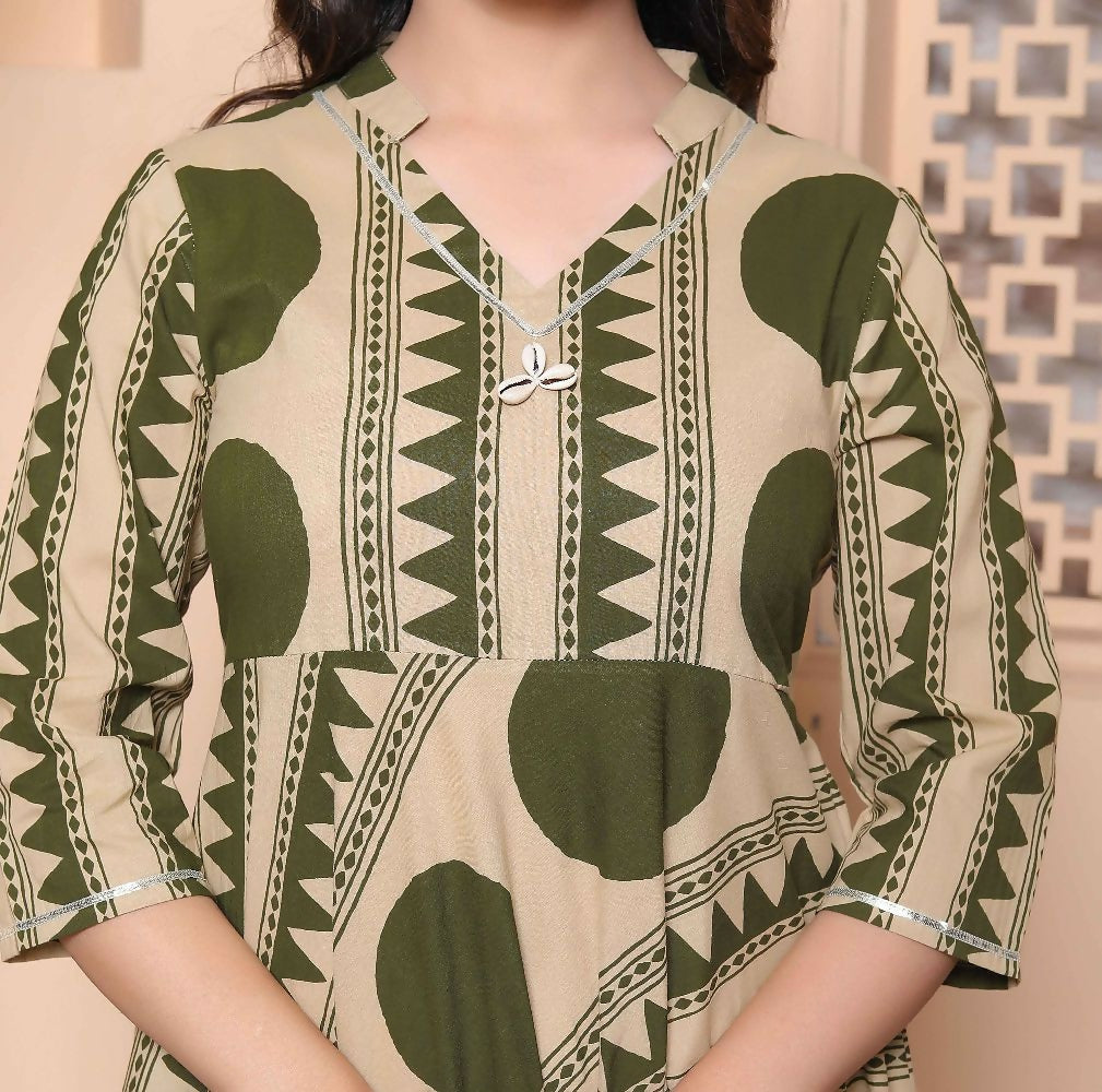 Miravan Womens Green Cotton Anarkali Kurta