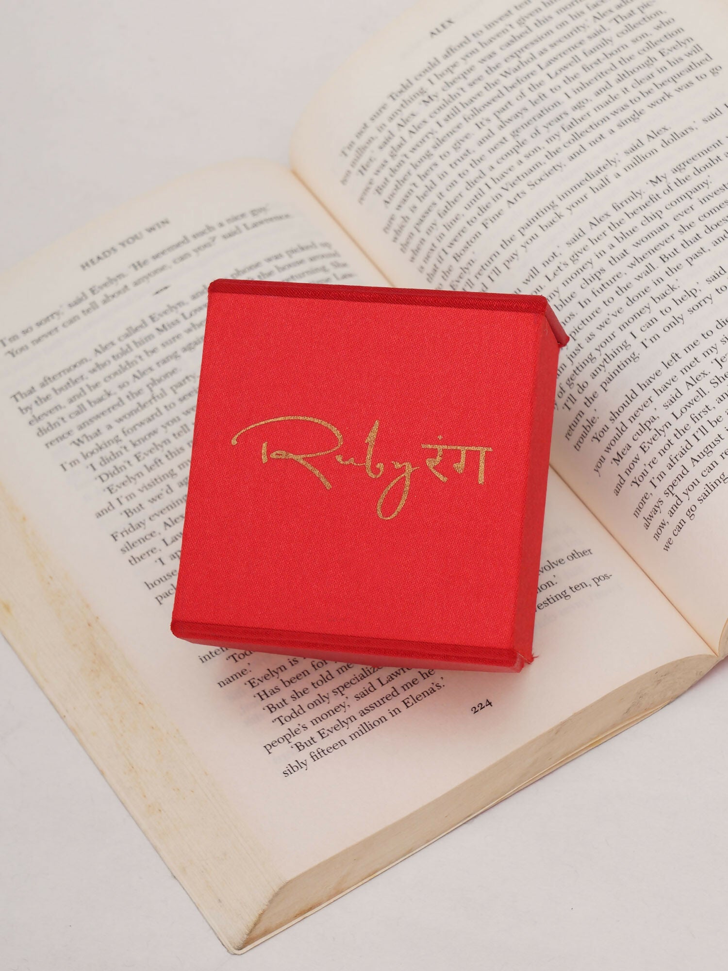 Kundan Studs (Gold) - Ruby Raang - Grab2buy