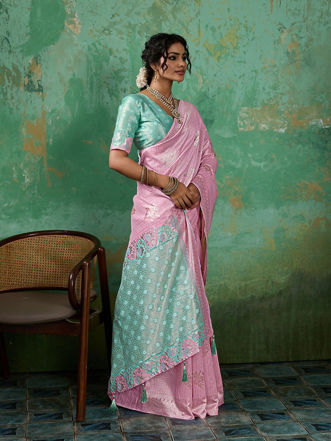 Shree Shyam Fashion Pink Linen Cotton Saree