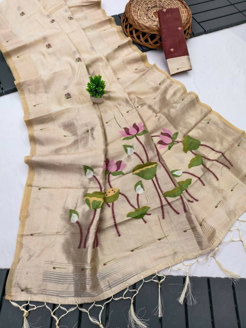 Vastranavya Cream Muga Cotton Meenakari & Munia Weaving Pallu Grab2Buy with Contrast Blouse  Grab2Buy Vastranavya Grab2Buy