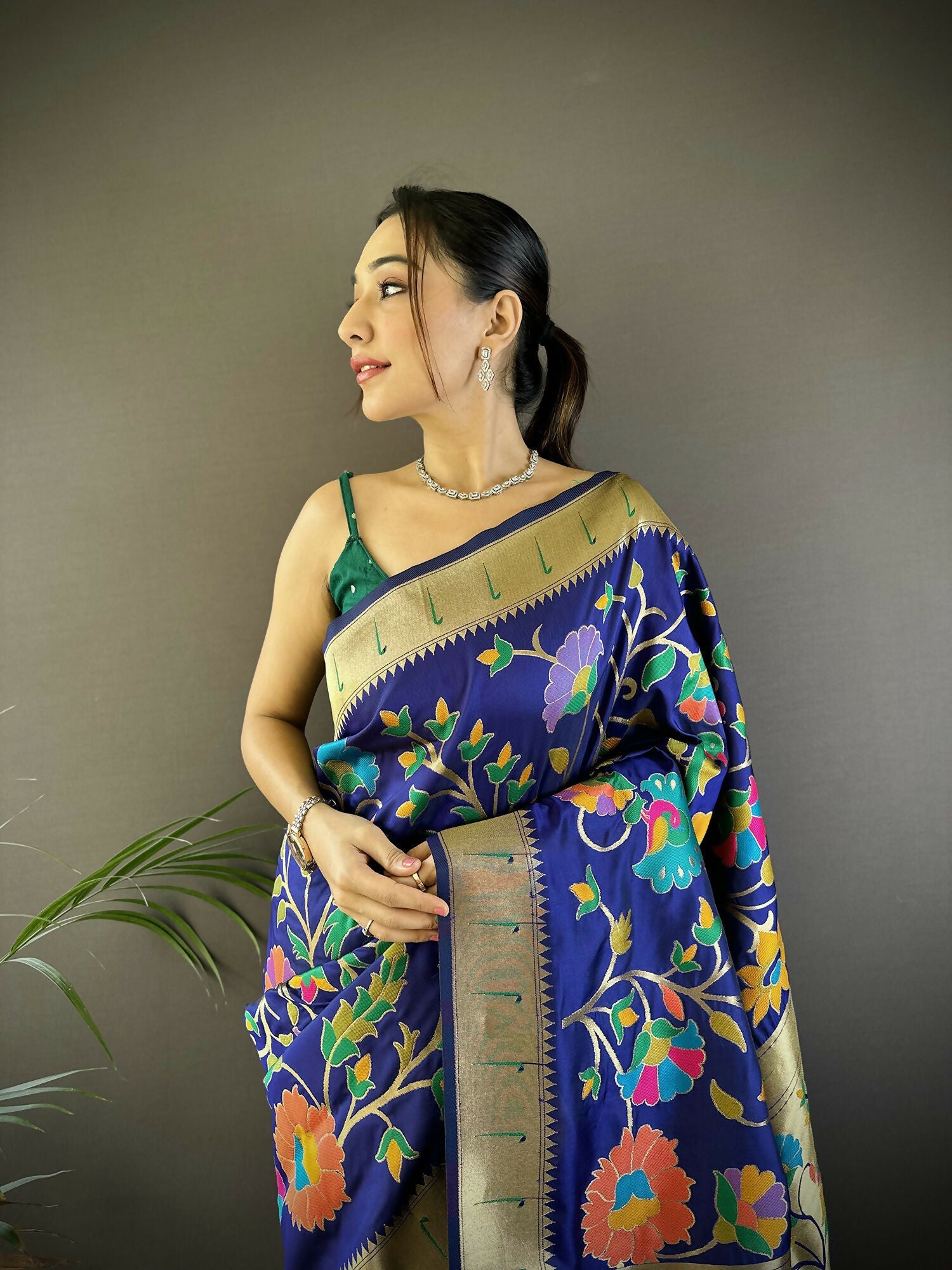 Joban Fashion Blue Zari Woven Floral Motifs Soft Silk Paithani Silk Saree