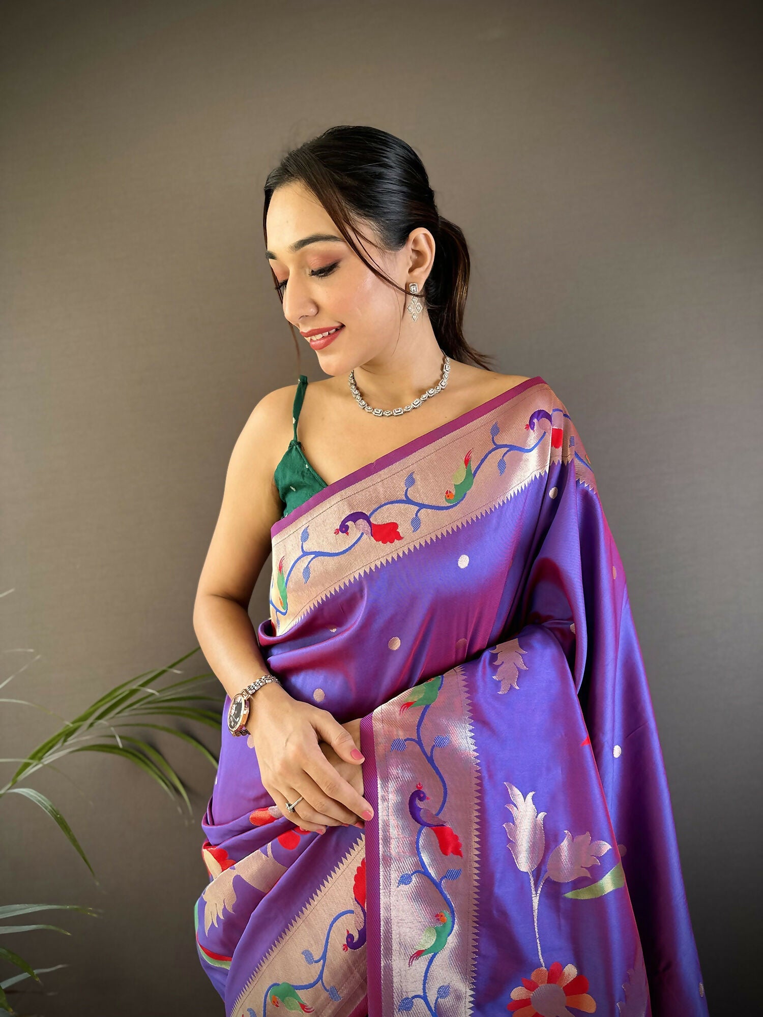 Joban Fashion Purple Zari Woven Floral Motifs Soft Silk Paithani Silk Saree